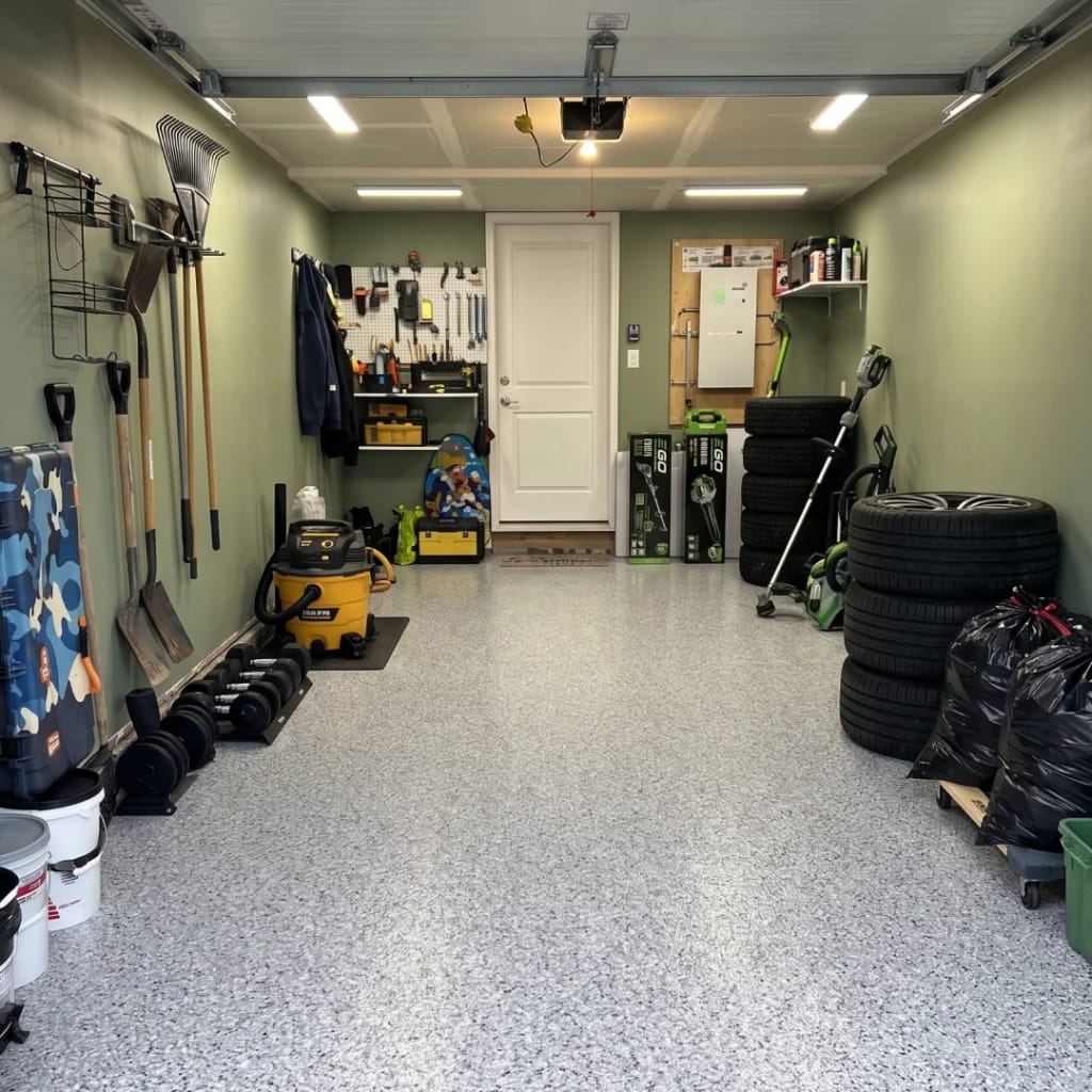 Modern Residential Garage — Full Broadcast Flake in South Edmonton